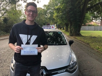 I passed my test with only '1' driving fault after a 20hr driving course with 'Shaun'! <br />
<br />
Great instructor, very clear and thorough teacher, couldn´t have asked for anything more! - Passed Tuesday 1st October 2019.